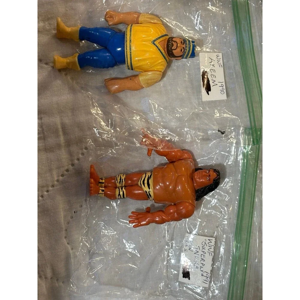 WWF Titan/Hasboro Lot Of 18 Wrestlers 1990’s or 1991’s Wrestlers. $230 o.b.o